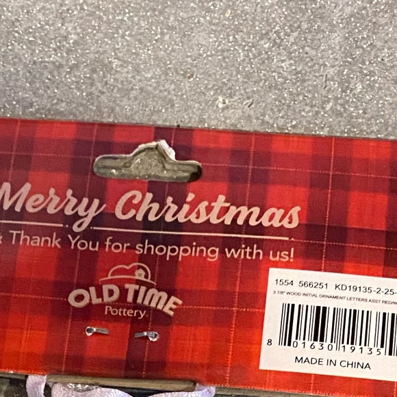 New H monogram round rustic ornament - Picture 2 of 3